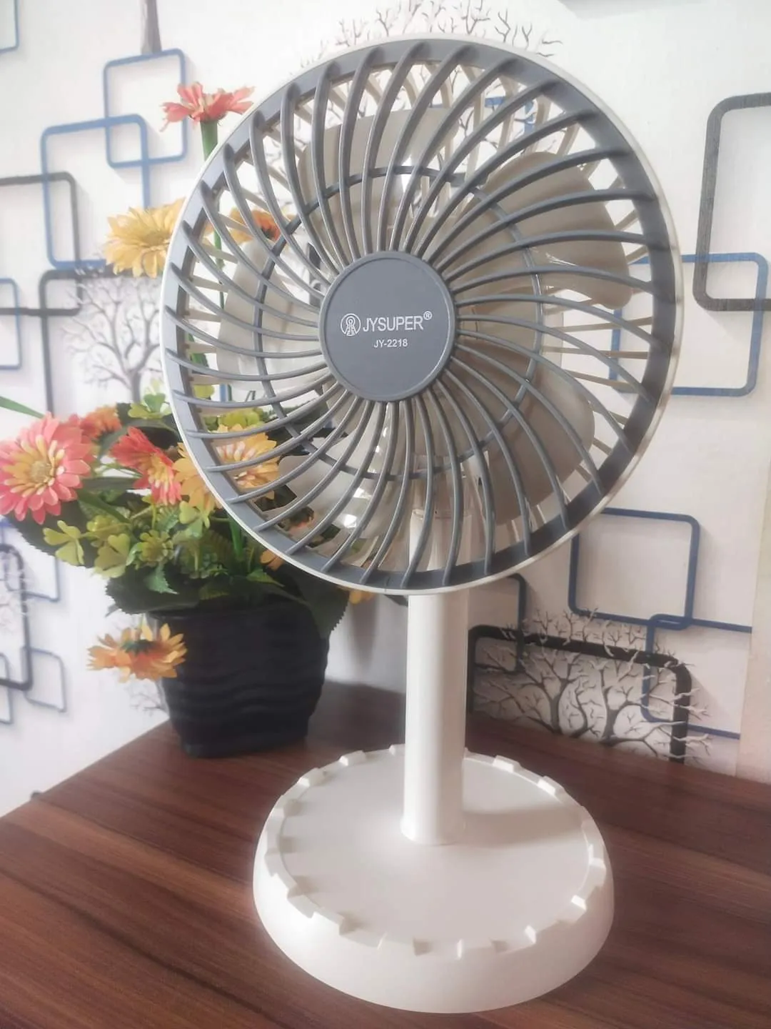 JY Super Rechargble 2218 model Fan( দ্রুত অর্ডার করুন সীমিত স্টক এই দামে পাবেন না প্রতিদিন দাম বাড়তাছে)